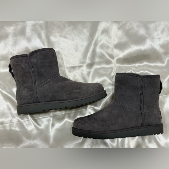 Ugg Cory II Boots Charcoal Gray Suede Shearling Classic Mini Short Ankle Sz 5 - Picture 9 of 16